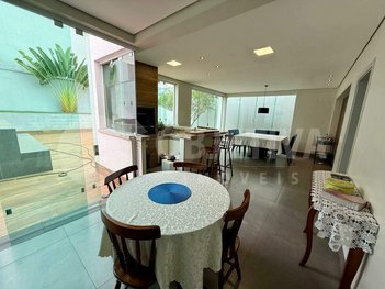 house em Avenida Paulo Gracindo, Gávea - Uberlândia - MG