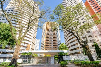 apartment em Avenida Iguaçu, Água Verde - Curitiba - PR