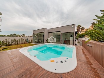 house em Rua Silvinha Araújo, Chácaras São Carlos - Cotia - SP