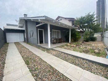 house em Rua Cecília Meireles, Praia dos Amores - Balneário Camboriú - SC