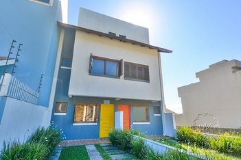 house em Rua Henrique Anawate, Guarujá - Porto Alegre - RS