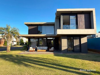 house em Avenida Paraguassu, Centro - Xangri-Lá - RS