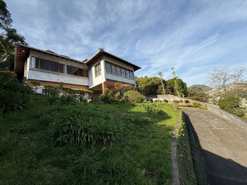 house em Rua Djalma Monteiro, Várzea - Teresópolis - RJ