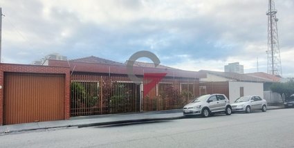 commercial_building em Rua Irmã Maria Rita de Moura, Parque Residencial Bom Conselho - Taubaté - SP