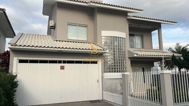 house em Rua Mário Neves de Oliveira, Centro - Palhoça - SC