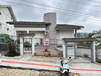house em Rua Alfredo Del Priore, Centro - Criciúma - SC
