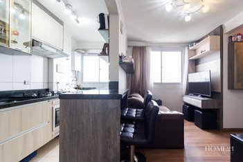 apartment em Rua Lothario Boutin, Pinheirinho - Curitiba - PR