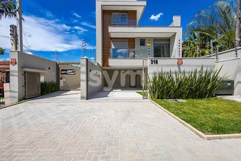 house em Rua Manoel de Souza Dias Negrão, Boa Vista - Curitiba - PR