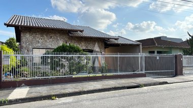 house em Rua Ipumirim, Floresta - Joinville - SC