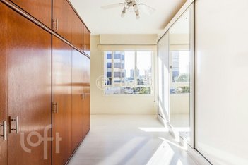 apartment em Rua Luzitana, Higienópolis - Porto Alegre - RS