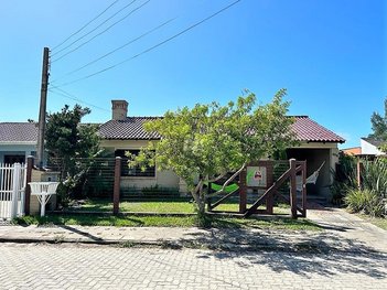 house em Rua Dálias, Rainha do Mar - Xangri-Lá - RS