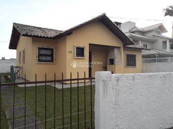 house em Rua Osvaldo Rogério Braga, Ingleses do Rio Vermelho - Florianópolis - SC