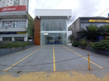 business em Avenida Rei Pelé, Ponta da Praia - Santos - SP