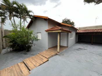 house em Rua Ed Bernardino Carareto, Conjunto Habitacional Cristo Rei - São José do Rio Preto - SP