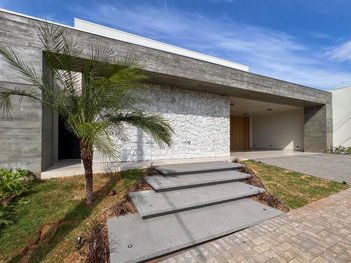 house em Praça Ipiranga, Centro - Sarandi - PR