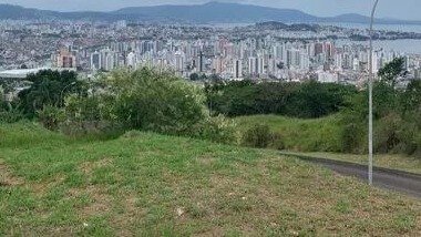 land_lot em E, Barreiros - São José - SC
