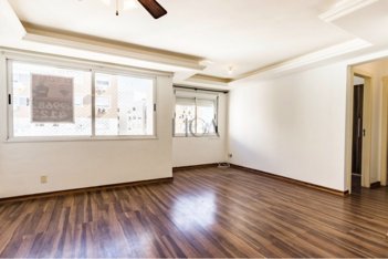 apartment em Avenida Dom Cláudio José Gonçalves Ponce de Leão, Vila Ipiranga - Porto Alegre - RS