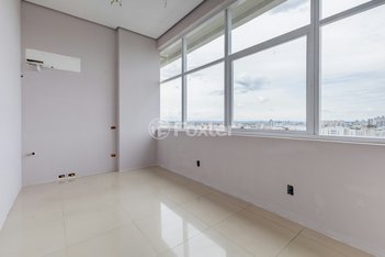 office em Avenida João Wallig, Passo da Areia - Porto Alegre - RS