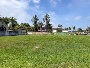 land_lot em Avenida Sílvia Teixeira Silva, Jardim Acapulco - Guarujá - SP