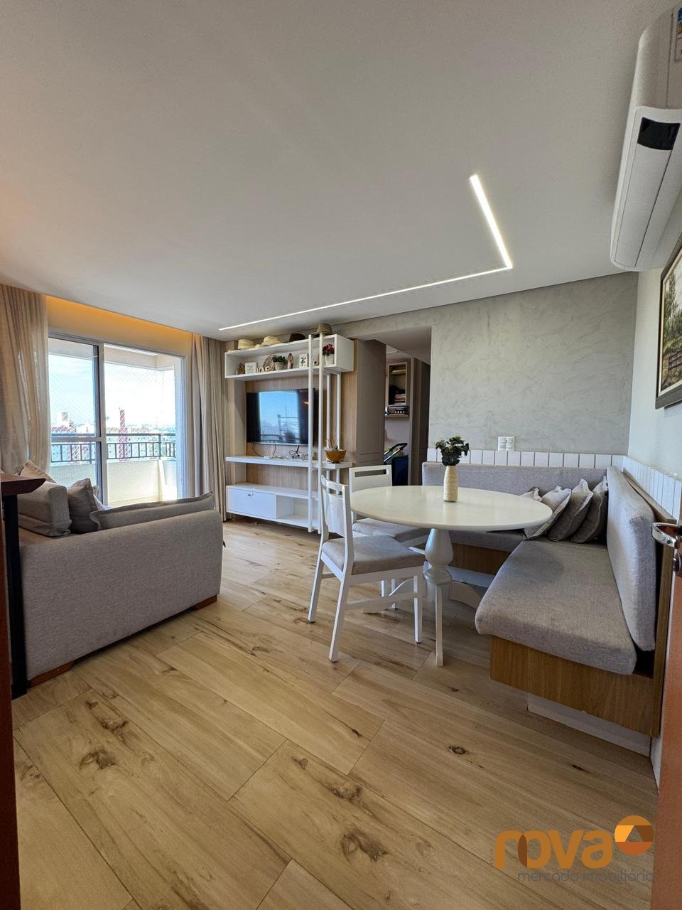 Apt Res Praça Sudoeste 1504B foto 1