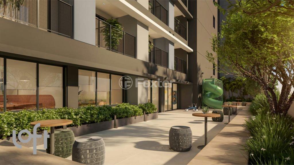 area-externa-com-patio-e-mesas