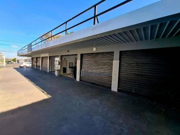 commercial_building em Avenida Edne Rontani Bassete, Conjunto Habitacional Água Branca - Piracicaba - SP