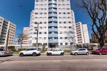 apartment em Rua José de Almeida Garrett, Portão - Curitiba - PR