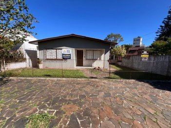 house em Rua Bernardino de Oliveira Fonseca, Centro - Gravataí - RS