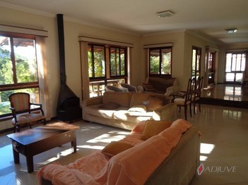 house em Estrada União e Indústria, Pedro do Rio - Petrópolis - RJ