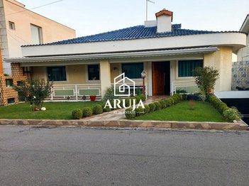 house em Alameda dos Pinheiros, Arujá Country Club - Arujá - SP