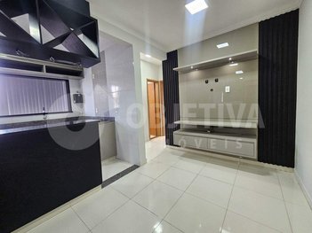 apartment em Rua Claudemiro José de Souza, Marta Helena - Uberlândia - MG