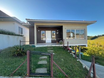 house em Rua Vinte e Quatro de Maio, Centro - Monte Belo do Sul - RS