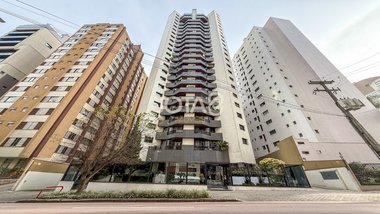 apartment em Rua Bento Viana, Água Verde - Curitiba - PR