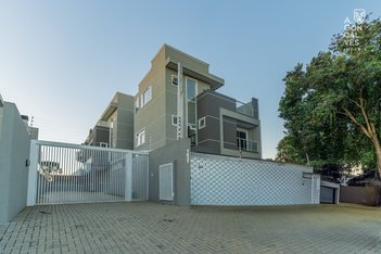 house em Rua Uberlândia, Abranches - Curitiba - PR
