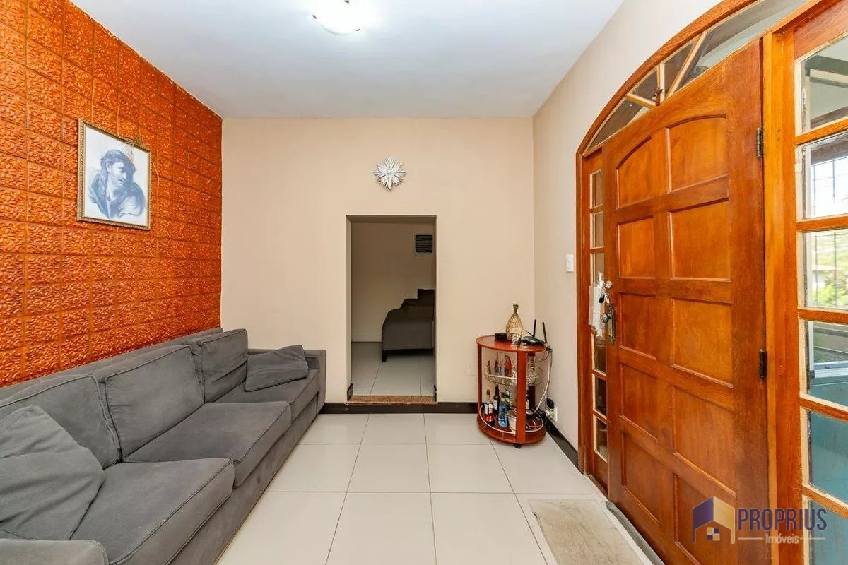 Casa com 4 quartos — Parque São José, Belo Horizonte