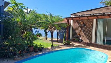house em Rua das Bauxitas, Pântano do Sul - Florianópolis - SC