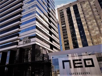 office em Avenida Cândido de Abreu, Centro Cívico - Curitiba - PR
