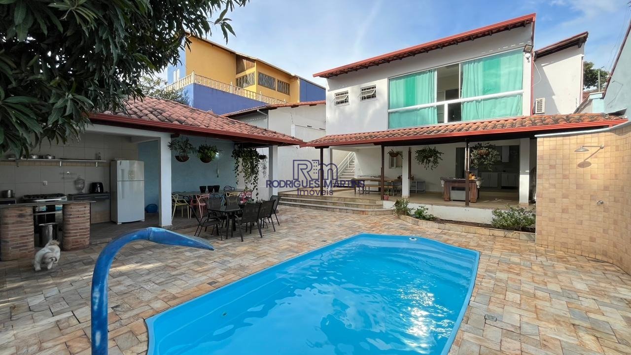 Casa com 4 quartos — Santa Branca, Belo Horizonte