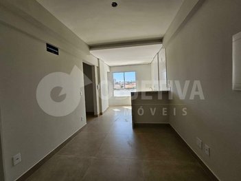 apartment em Rua Antônio Zeferino de Paula, Segismundo Pereira - Uberlândia - MG