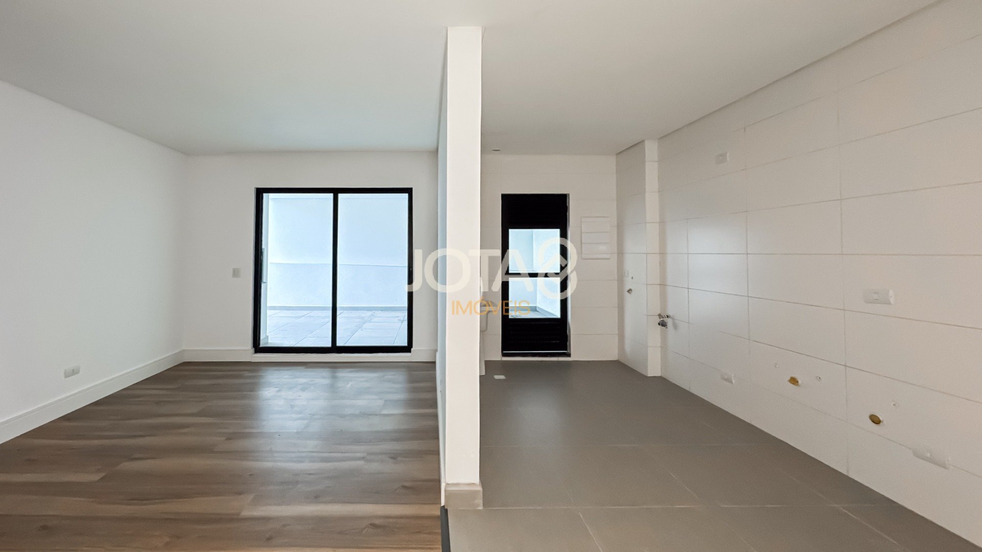 APARTAMENTO GARDEN COM  2 QUARTOS E 2 VAGAS NO BAIRRO VILA IZABEL