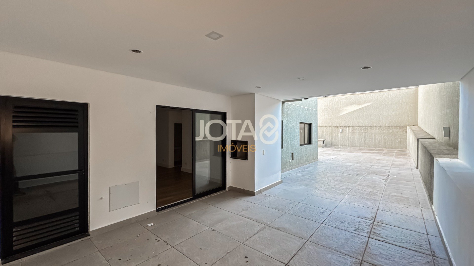 APARTAMENTO GARDEN COM  2 QUARTOS E 2 VAGAS NO BAIRRO VILA IZABEL