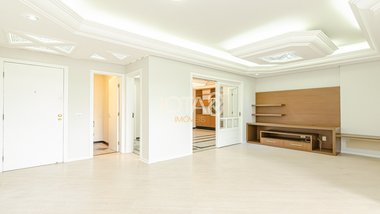 apartment em Alameda Júlia da Costa, Mercês - Curitiba - PR