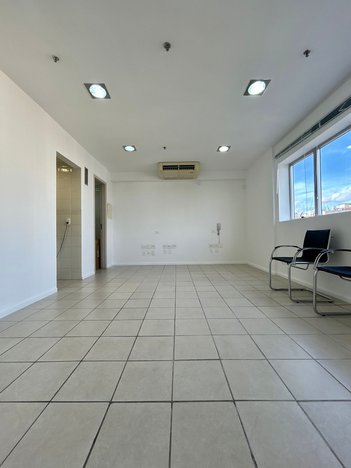 office em Avenida Rouxinol, Indianópolis - São Paulo - SP