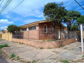 commercial_building em Rua Doutor Walter Medeiros Mauro, Vila Harmonia - Araraquara - SP
