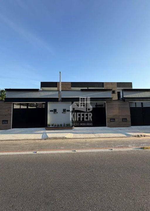Casa Duplex 2 Suítes com Closet e Sacada Piscina e Área Gourmet à Ve