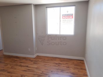 apartment em Rua Comendador Rafael Mazza, Areal - Pelotas - RS