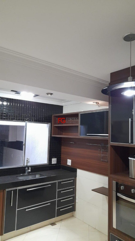 casa-a-venda-evidence-cozinha-2