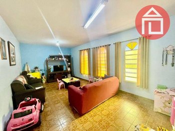 house em Rua Voluntário Cícero Lamartine da Silva Leme, Vila Bianchi - Bragança Paulista - SP