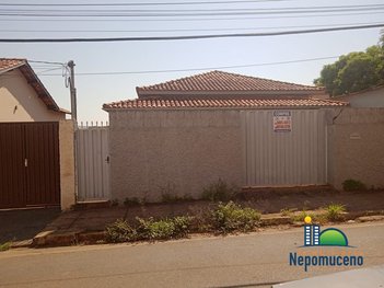 house em Rua Zamião Tonelli, Centro - Nepomuceno - MG