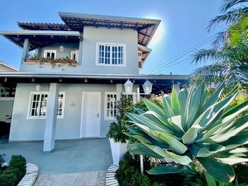 house em Rua Érico Veríssimo, Praia dos Amores - Balneário Camboriú - SC